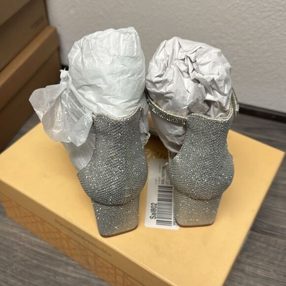 Badgley Mischka Lena Knotted Mid Heel - Picture 7 of 7